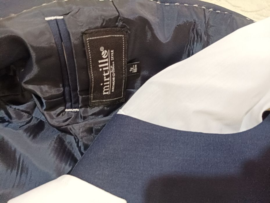 Костюм на ребенка рост 86см.4-ка.