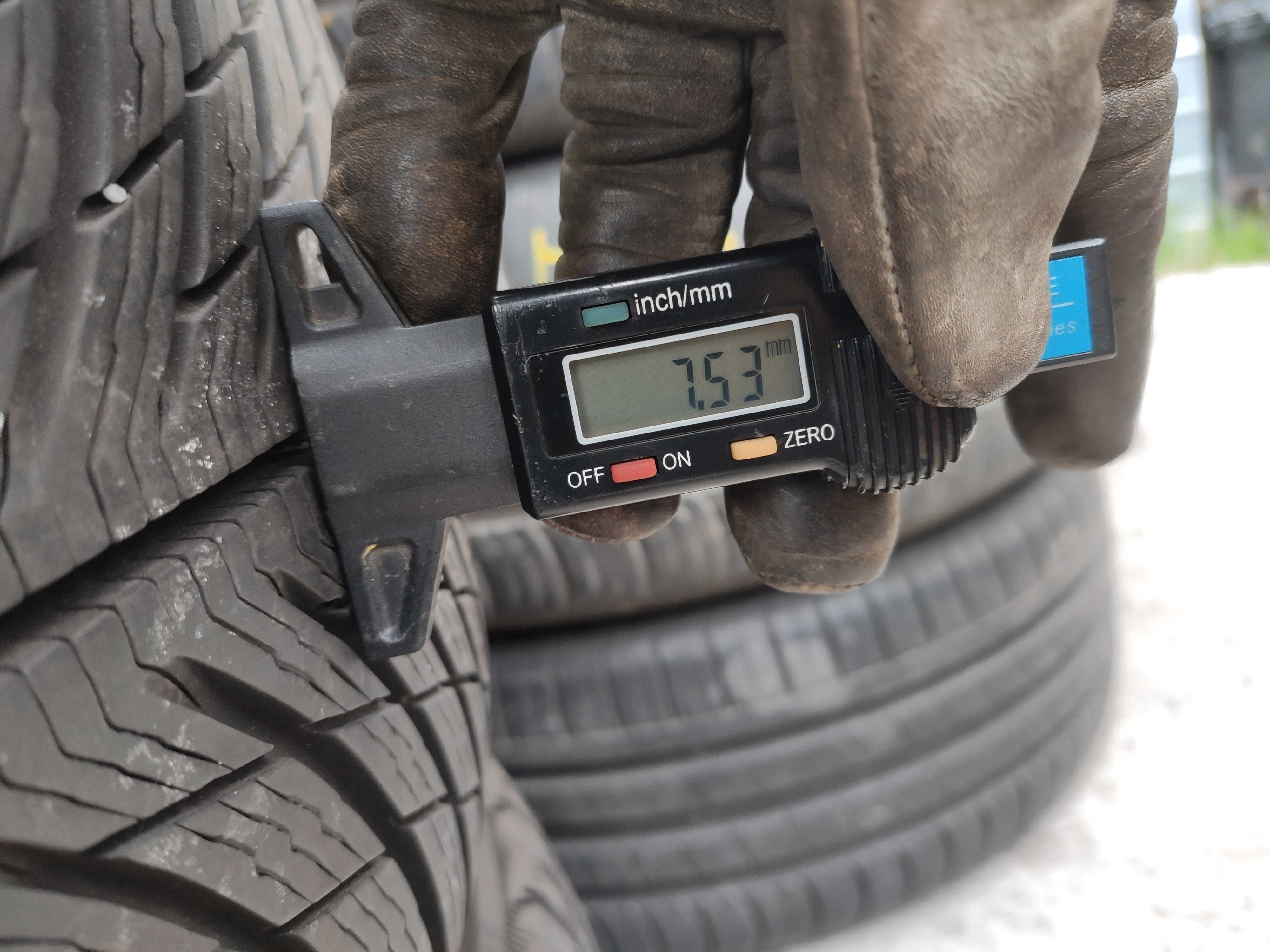 4бр Зимни гуми 235 55 19 - Michelin