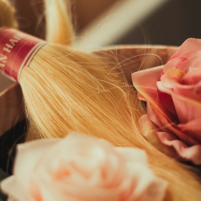 Естествени екстеншъни за коса 
Славянски произход
55 см. – 100 гр.