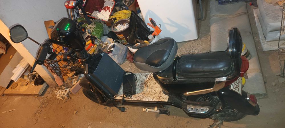 Продаю мини скутер 350w 30km/h 30km