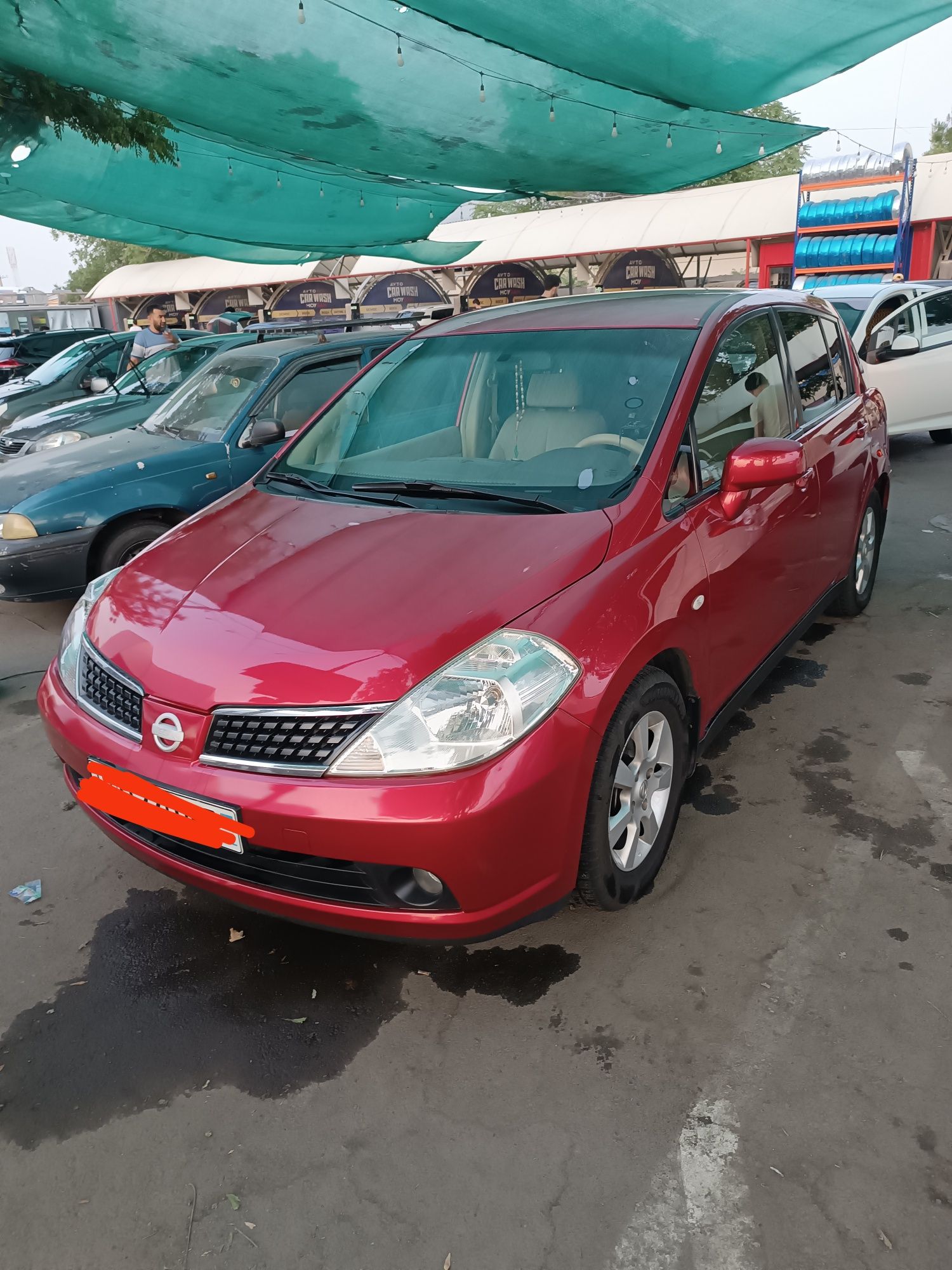 Nissan tiida 2008 sotiladi