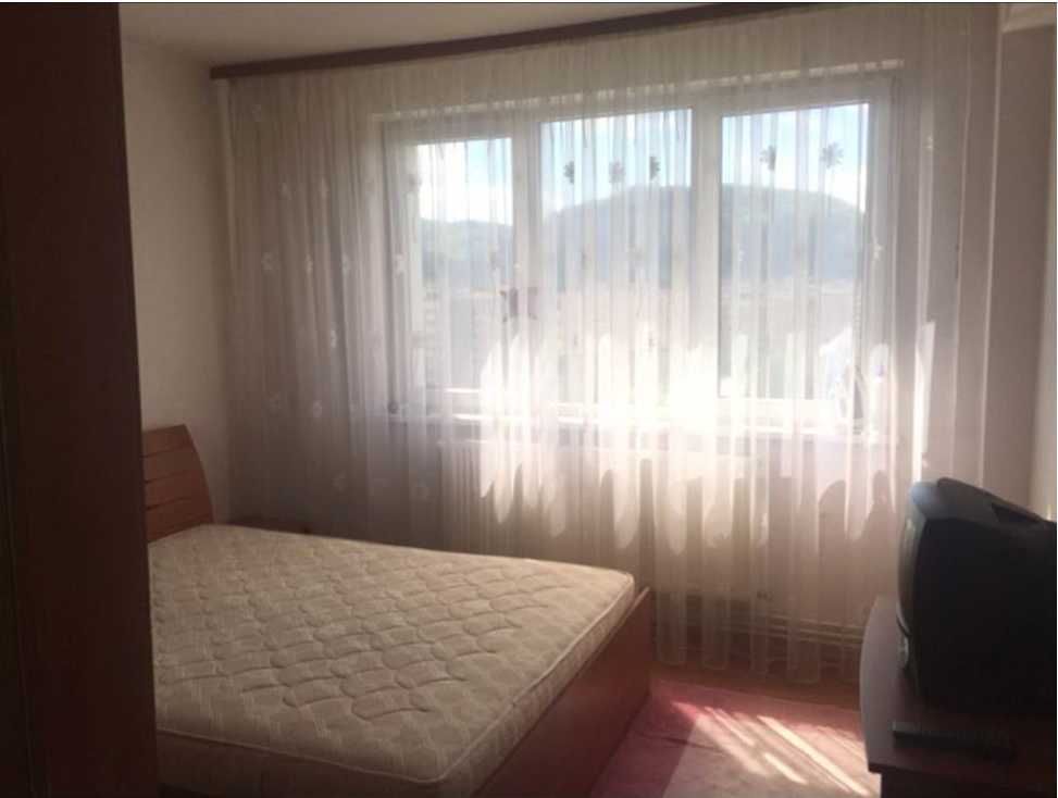 PROPRIETAR inchiriez apartament pe B-dul Saturn, cu loc de parcare