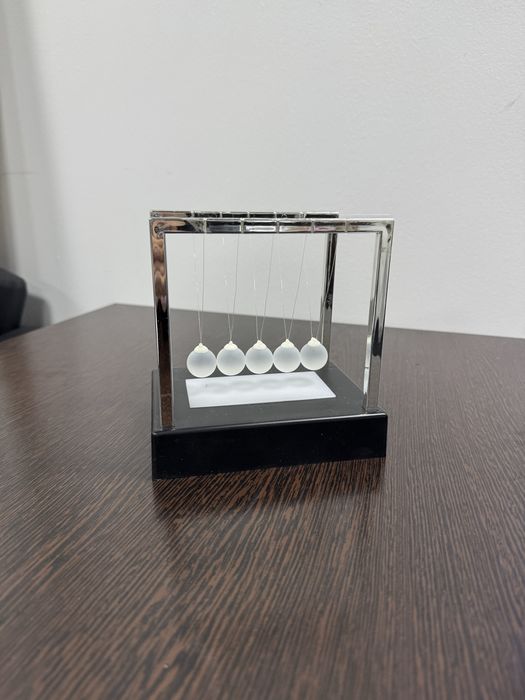 Маятник Ньютона