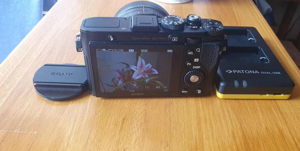 Cameră Sony DSC RX1 R