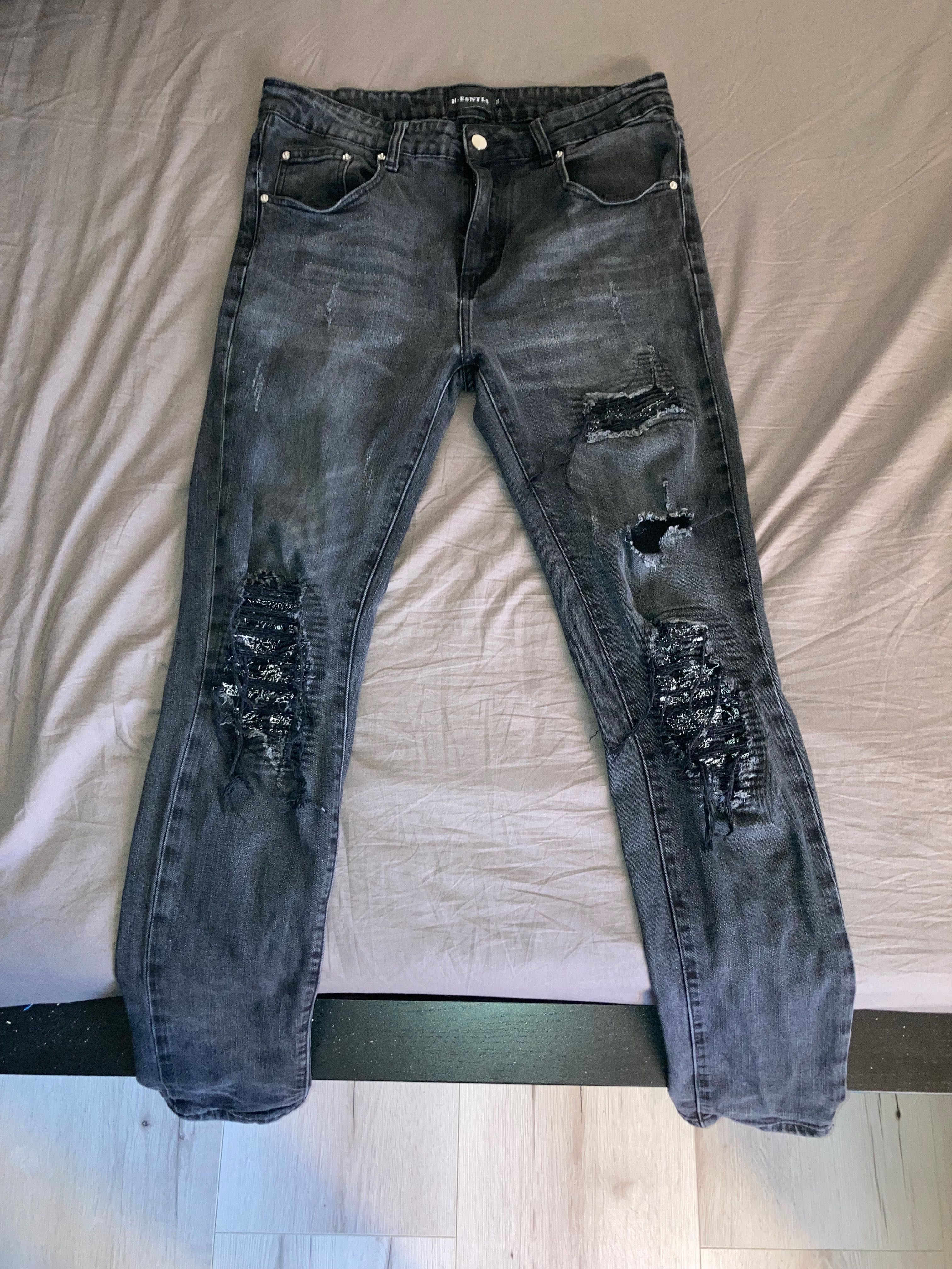 HESNTLS Jeans Size 34 (L)