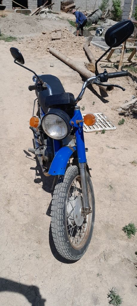 Mototsikl srochni sotiladi