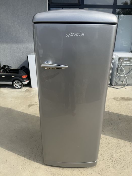 Сив ретро хладилник Gorenje