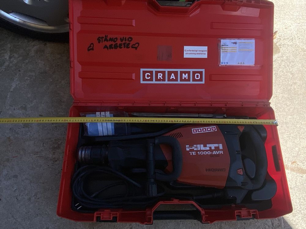 Продавам HILTI TE 1000 AVR