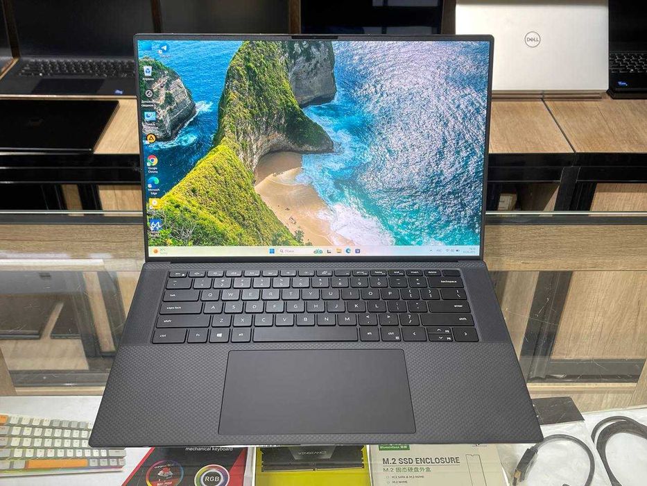 Ultrabook DELL Precision 5550 Core i7-10750H ram 16 ssd 256/ T1000 4gb