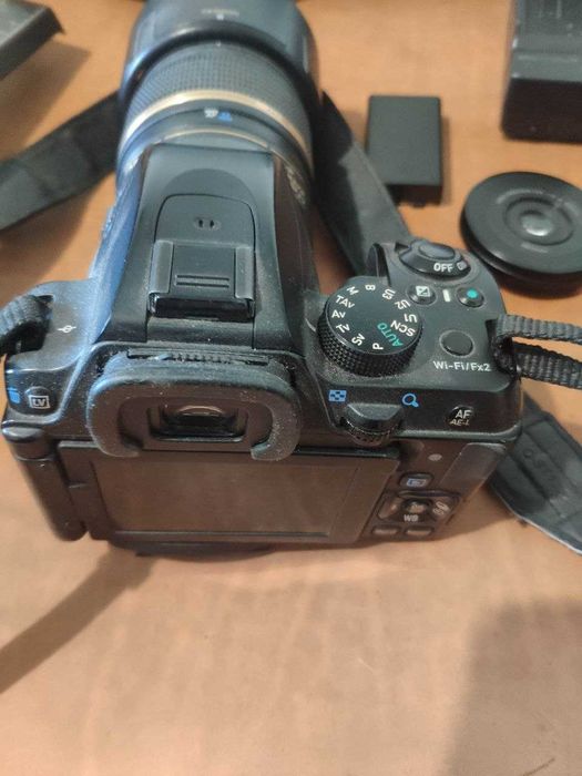 Aparat foto Pentax K-70 + 4 obiective + accesorii (macro, astro, 3D)