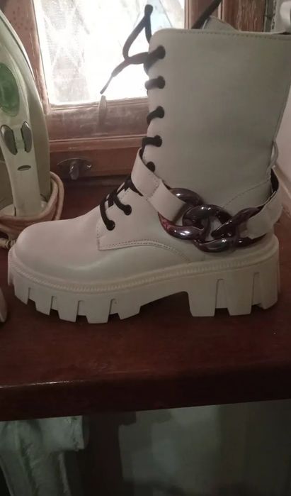 Продам новые осень.