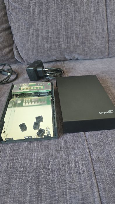 Carcase HDD extern Seagate / Sharkoon