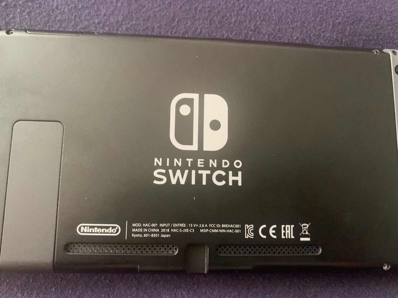 Nintendo Switch продам или обменяю на камеру
