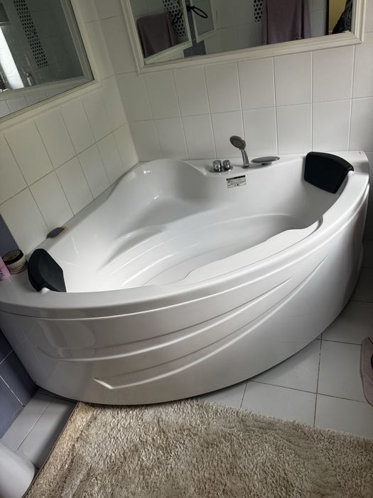 Продам ванна Appolo,