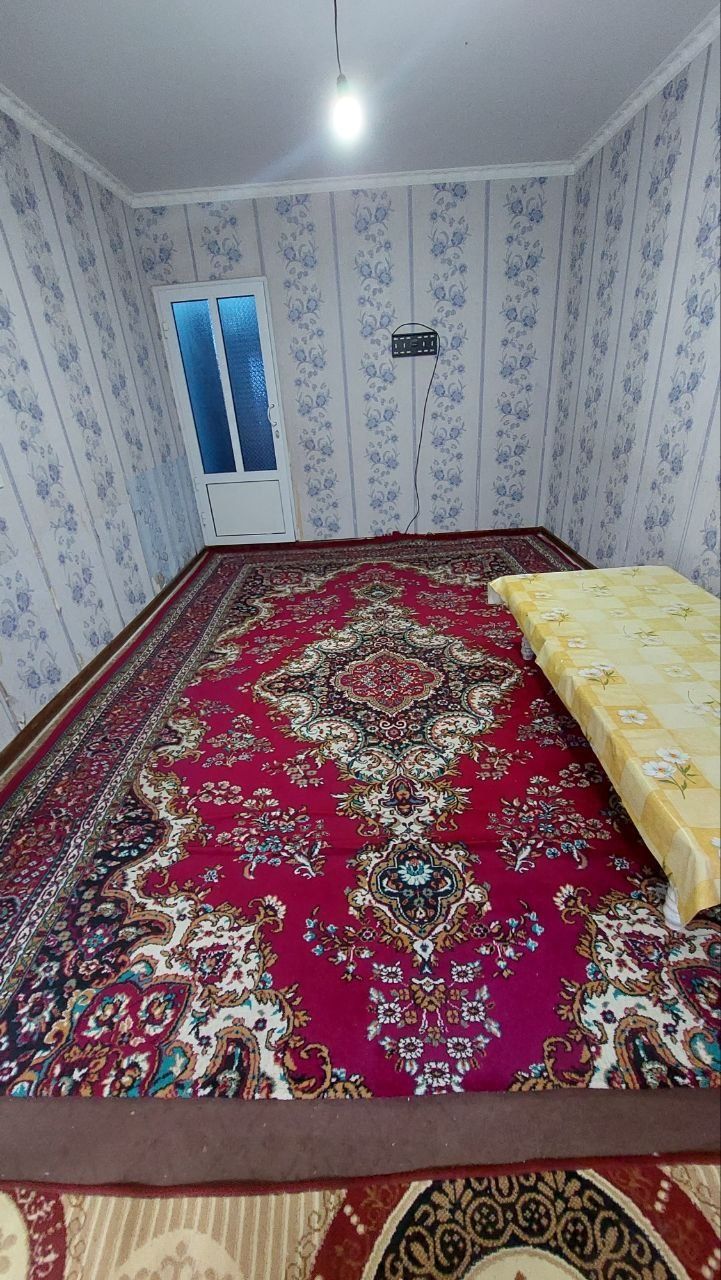 Kvartira ijaraga beriladi chevar orqa tomoni vayenniga ijaraga berilad