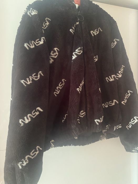 Пухено яке с качулка