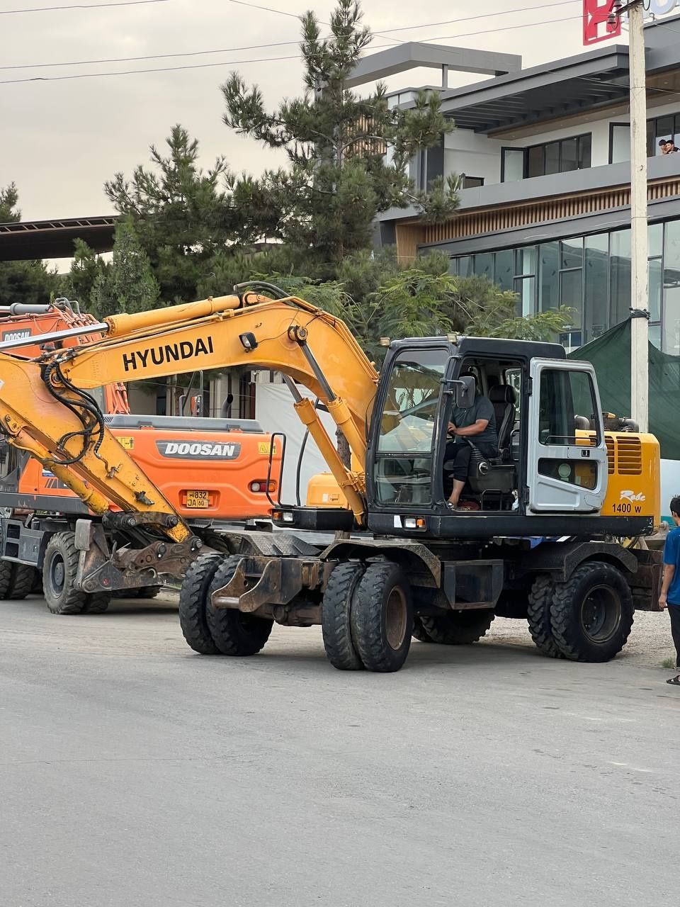 Hyundai 1400w 2009 holati a'lo variant ham bor