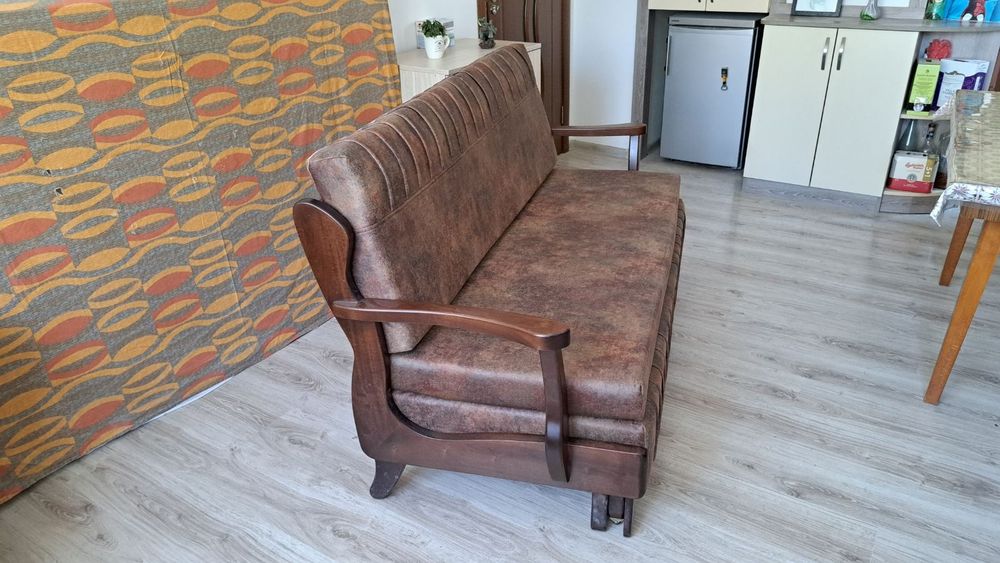 Диван триместен разтегателен