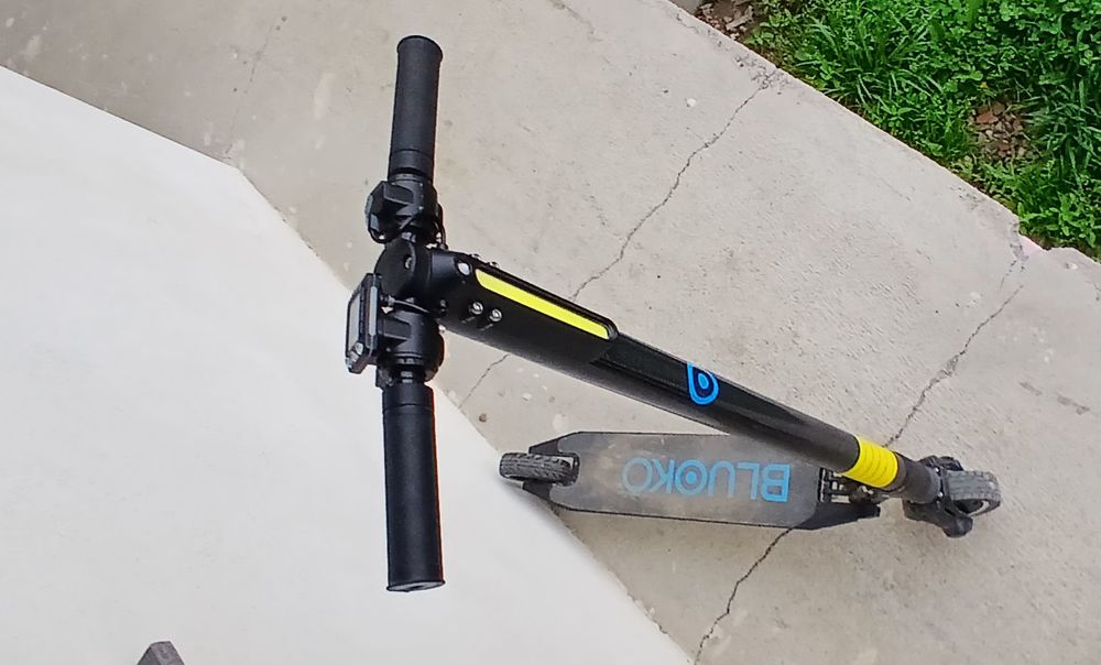 Vand trotineta electrica bluoko