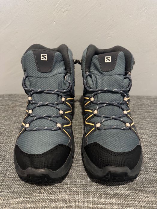 Salomon Mid Shoes Gore-Tex.