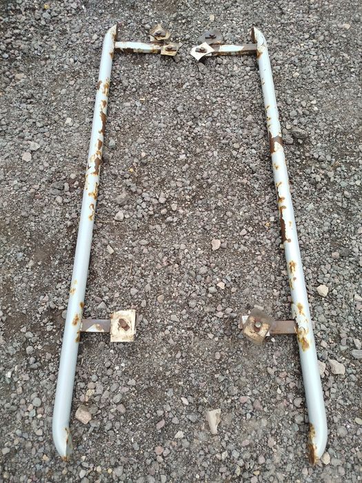 Продам заводские пороги на Калину