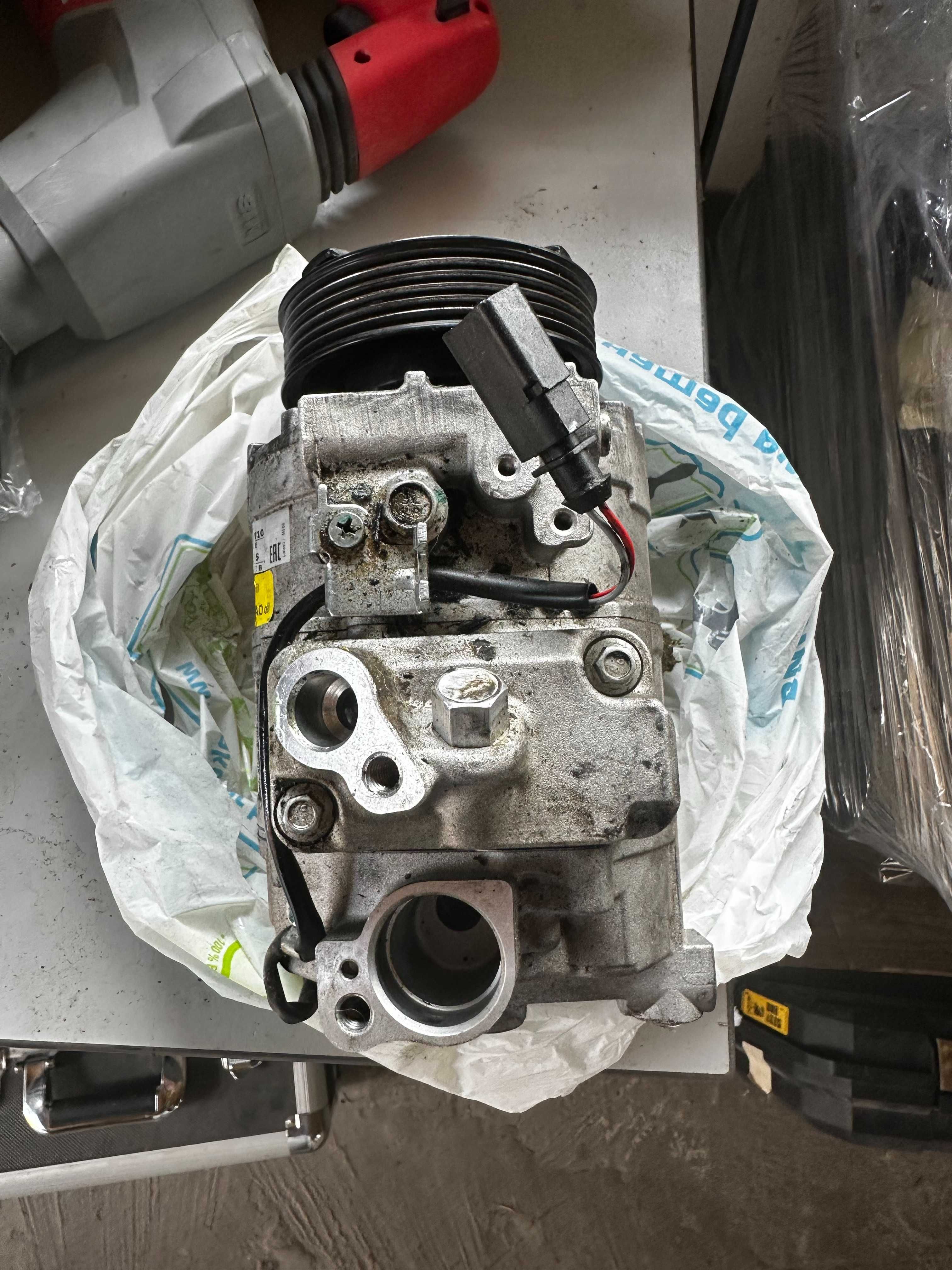 Компресор климатик Audi 3.0 TDI A6 A5 A4 Nissens 89052