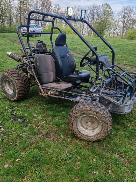 Vând buggy de 150, preț negociabil