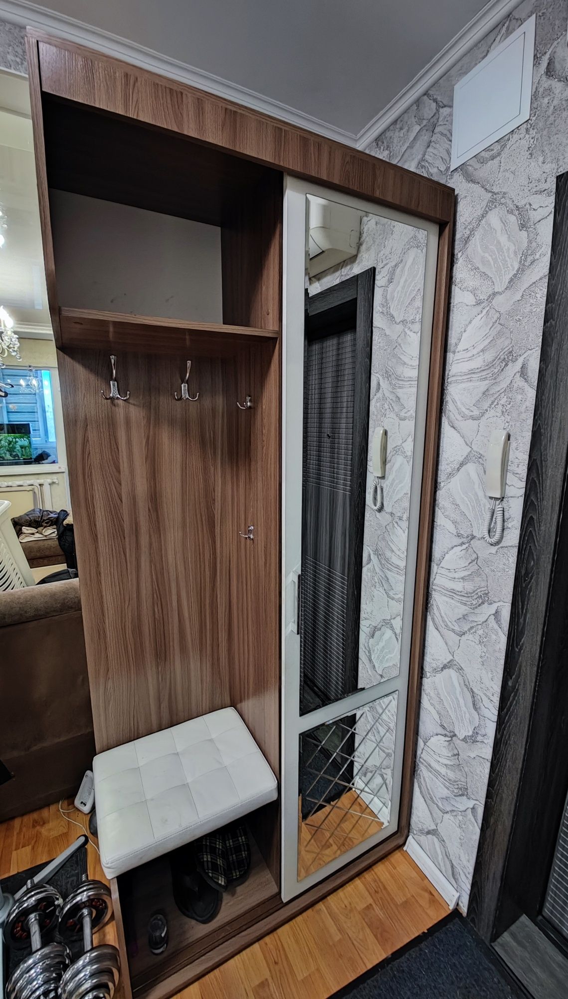Продам прихожую в отличном состоянии