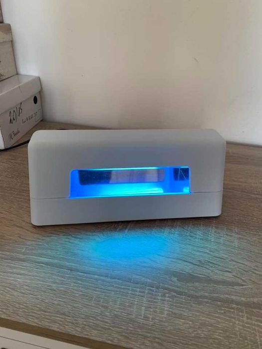 Продавам Лампа за гел лак за нокти , в мн добро състояние - 25.00 лв