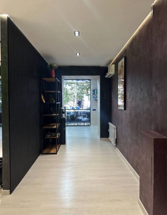 Продается коммерческое помещение 3 комнаты На первой линии