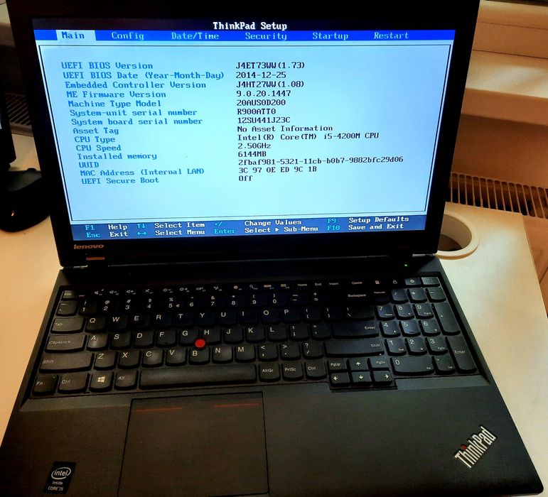 Vând laptop Lenovo i5, 6GB, SSD