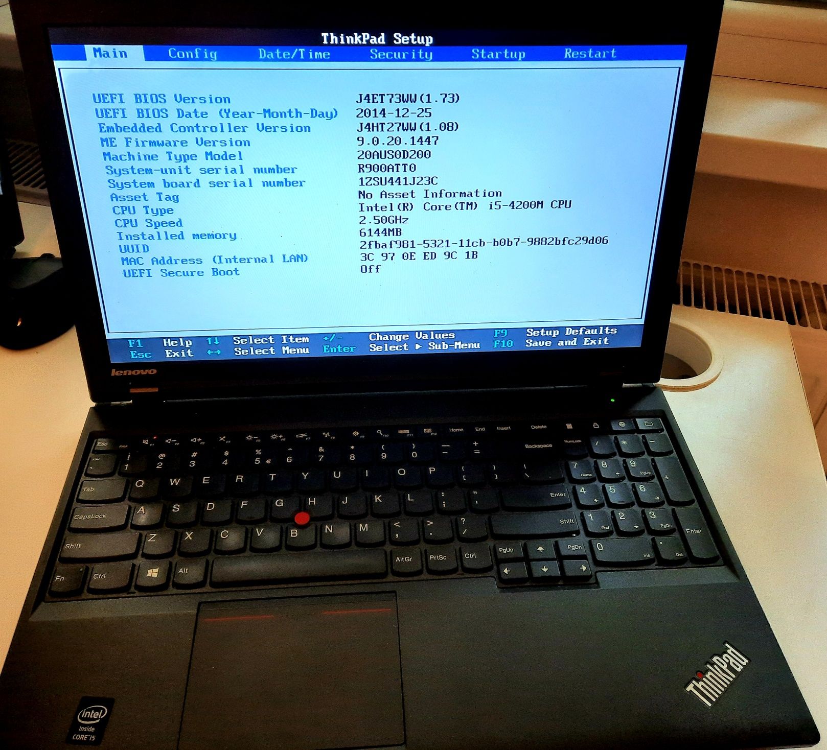 Vând laptop Lenovo i5, 6GB, SSD