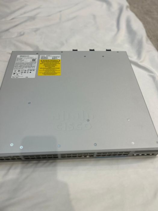 коммутатора Cisco C9300L-48P-4X-E