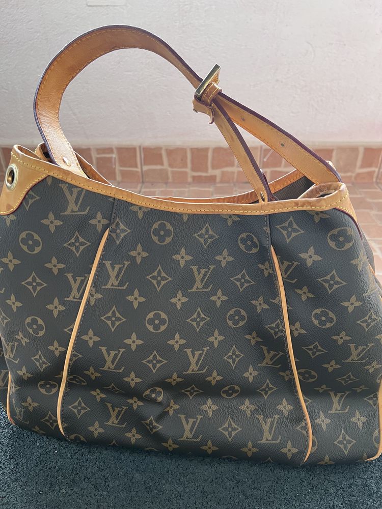 Geanta Louis Vuitton