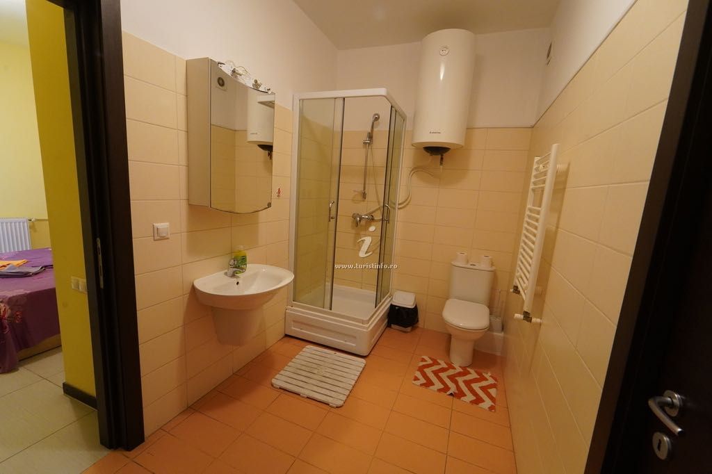 Cazare Apartament 3 camere Neptun-Olimp la 3min de plaja