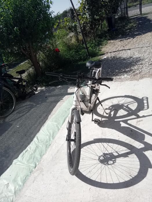 Vînd bicicleta  electrica