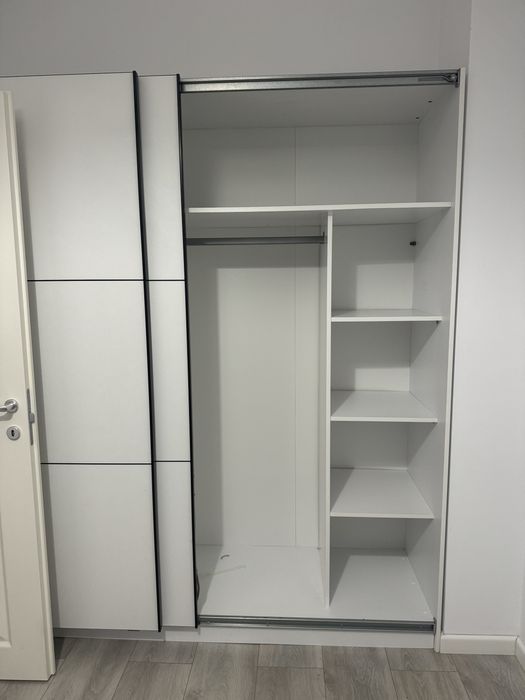 Vand dulap pentru haine