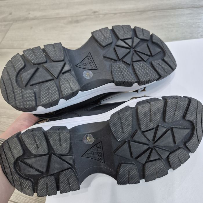 Сникърси Guess 40 ном.