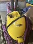 Aparat de curatat cu aburi karcher