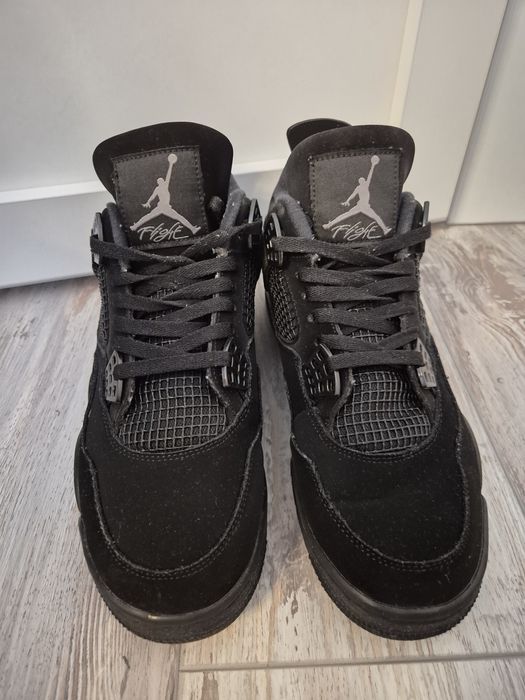 Jordan 4 black cat