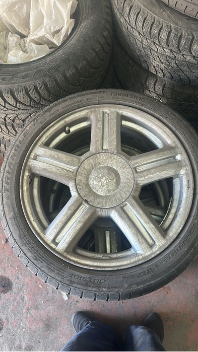 Продам диски с резиной R16