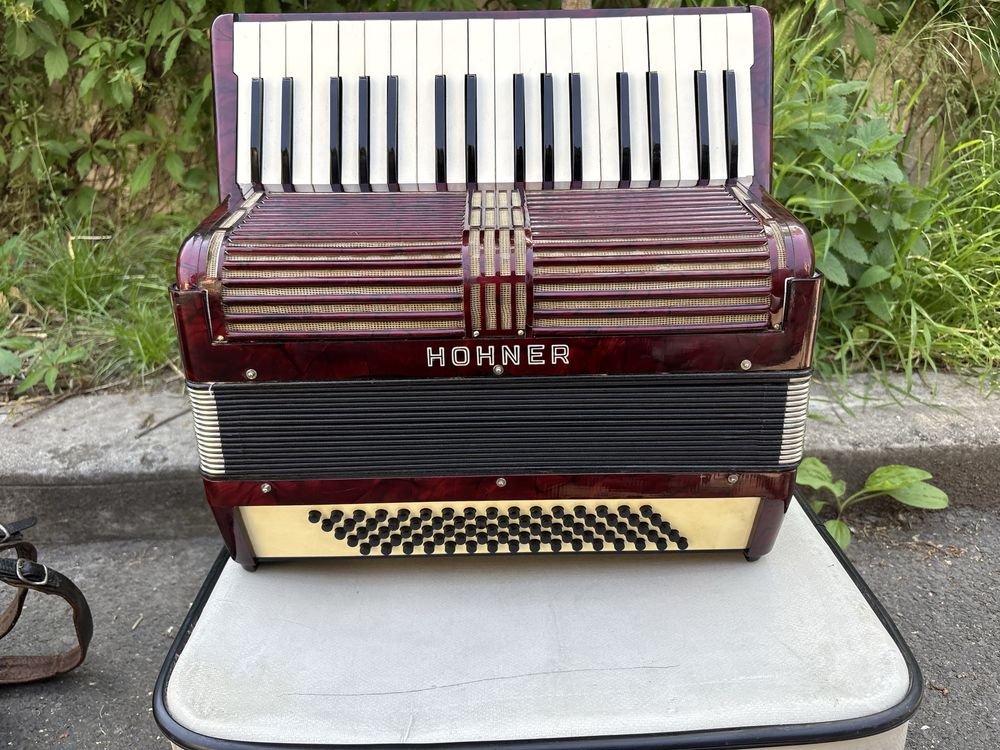 Acordeoane acordeon Hohner cu 80 basi vergea sita potcoava