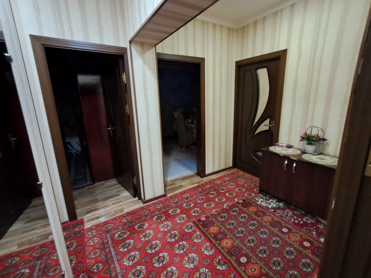 Assalamu aleykum uyimiz sotilvoti srochni chilonzor 20 da