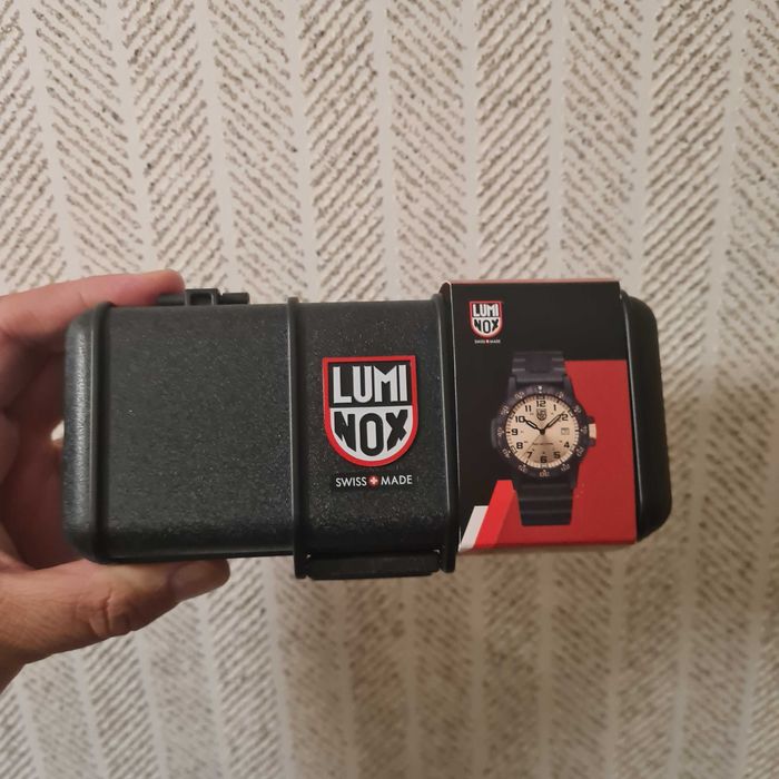 Часовник Luminox swiss