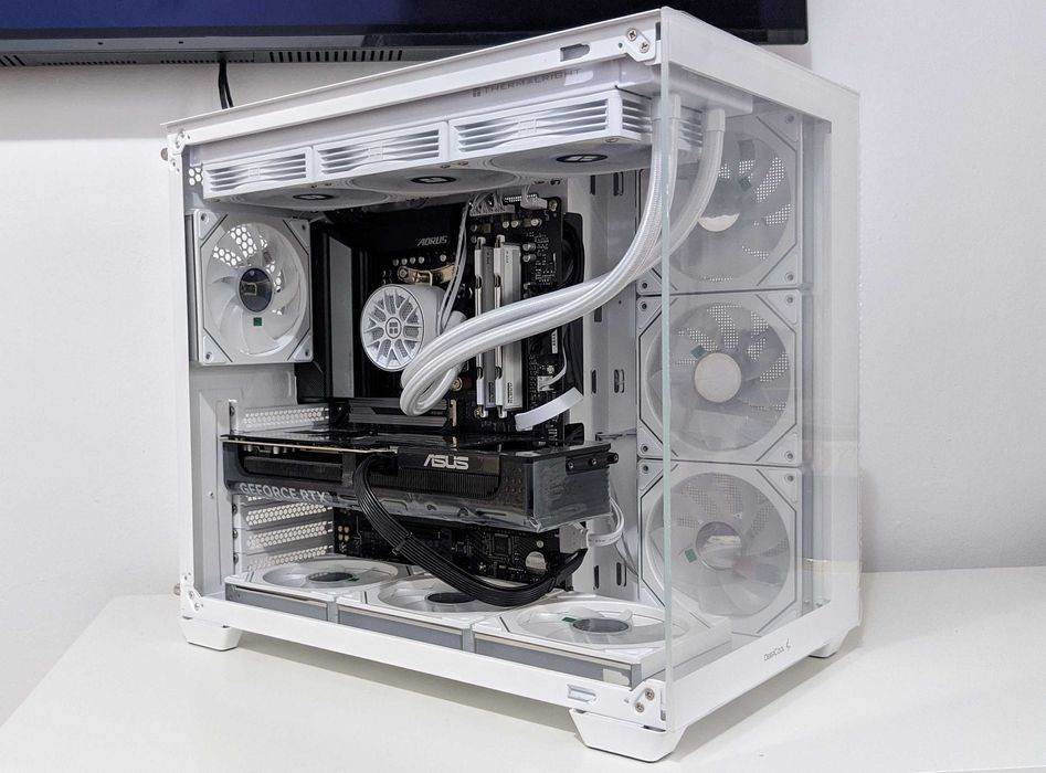 PC Ryzen 7 9800X3D RTX 5070 32GB DDR5 1TB NVMe