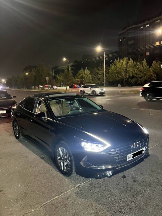 Hyundai sonata 2022 yil probeg 70000