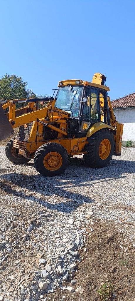 Багер JCB 3CX продава се