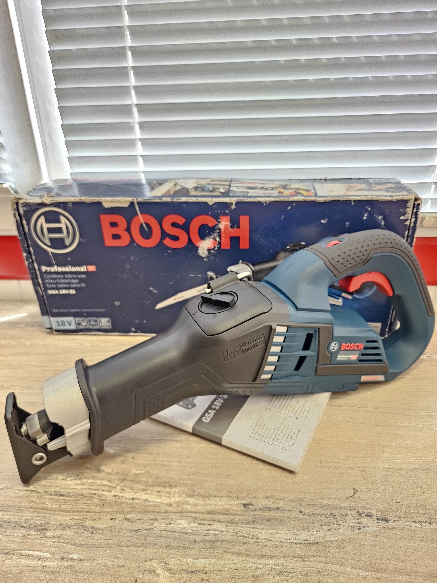 BOSCH Саблен Трион GSA18V-32