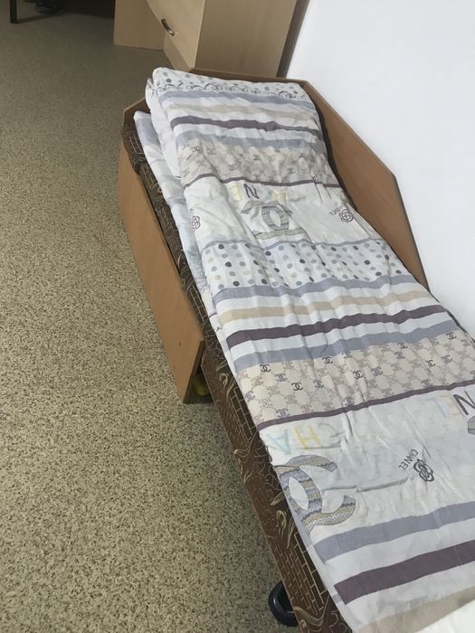 Продается кровать бу.