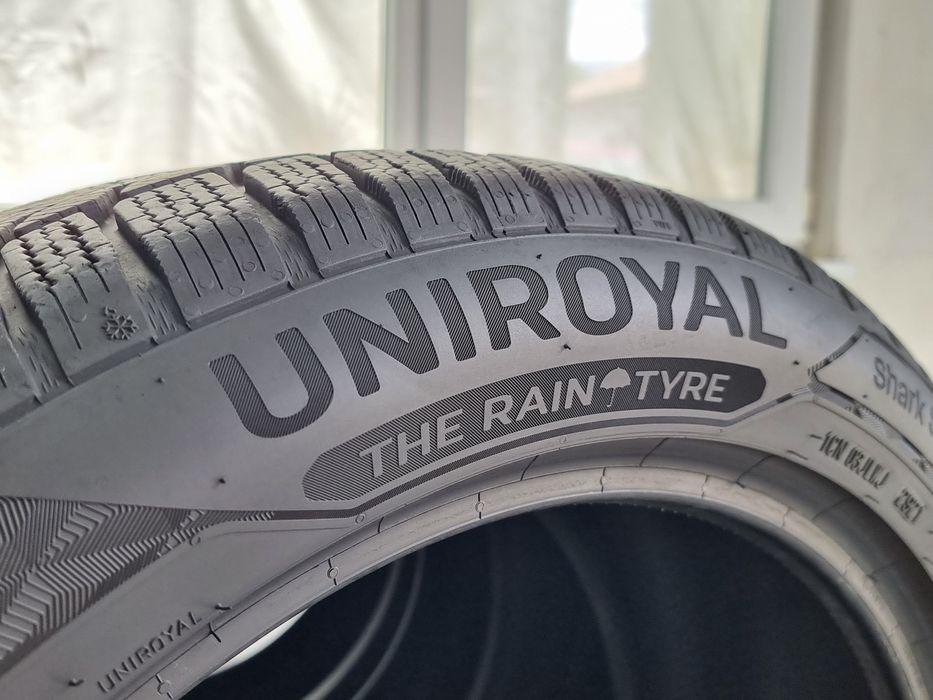 235/50/19 Uniroyal 4Броя: 750лв 8.5мм като Нови!